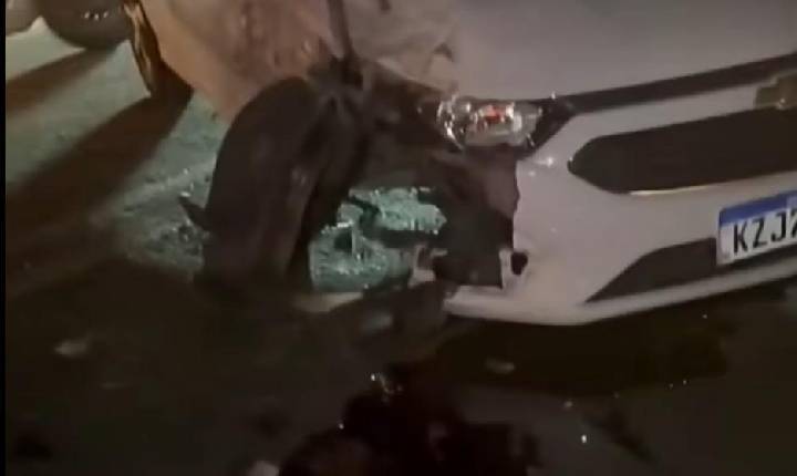 Vídeo: acidente envolvendo caminhonete e veículo de passeio é registrado na BR-116 Norte