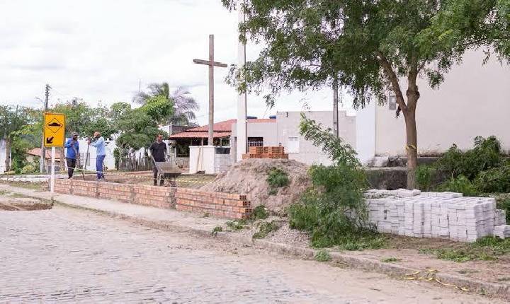 Adolescente morre afogado em tanque em povoado de Serrinha