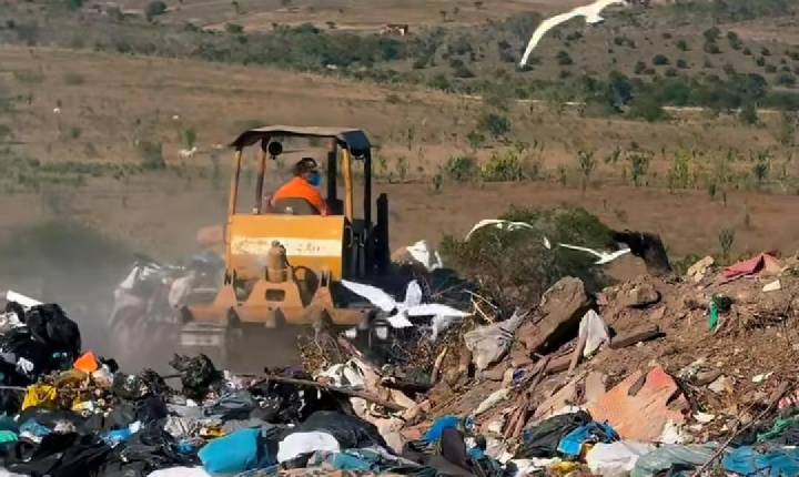 Barrocas encerra lixão e inicia limpeza da área para transformar em Santuário