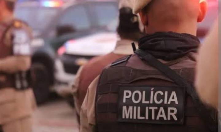 Cinco pessoas são conduzidas à delegacia após abordagem em bar em Serrinha