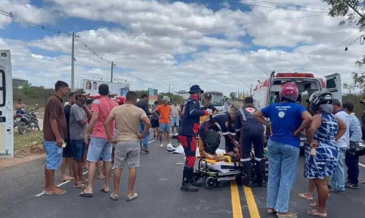 Colisão entre motos deixa dois mortos e mulher em estado gravíssimo no trecho entre Coité e Serrinha