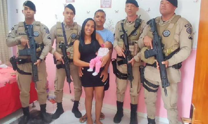 Comandante-geral da PM parabeniza policiais que salvaram recém-nascida em Serrinha: 