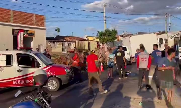 Duas pessoas ficam feridas após colisão entre motocicletas na BA-409, entre Coité e Serrinha