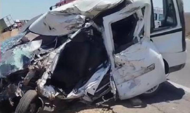 Idoso morre após colisão entre caminhão e carro na BR-116 Norte