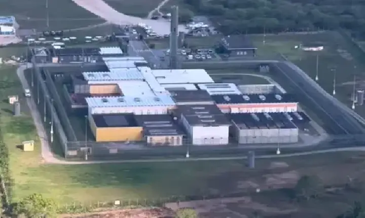 Justiça agenda reunião para discutir superlotação no Conjunto Penal de Serrinha, que corre risco de colapsar