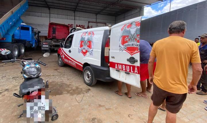 Mecânico fica ferido após caminhão despencar durante reparo em oficina de Conceição do Coité