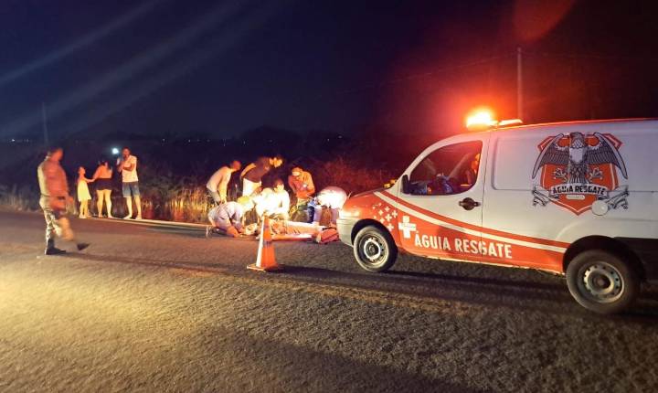 Mulher fica ferida após bater motocicleta contra cachorros soltos entre Coité e Serrinha