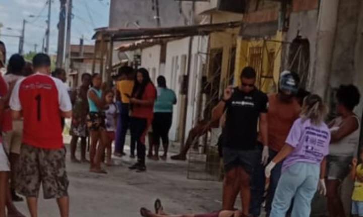 Mulher fica ferida após tentativa de feminicídio em Serrinha; suspeito é procurado