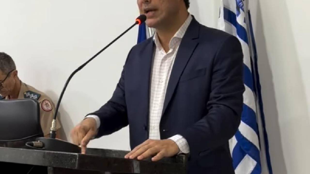 Prefeito apresenta projeto que cria benefício para gestantes e mães em Serrinha; Confira detalhes