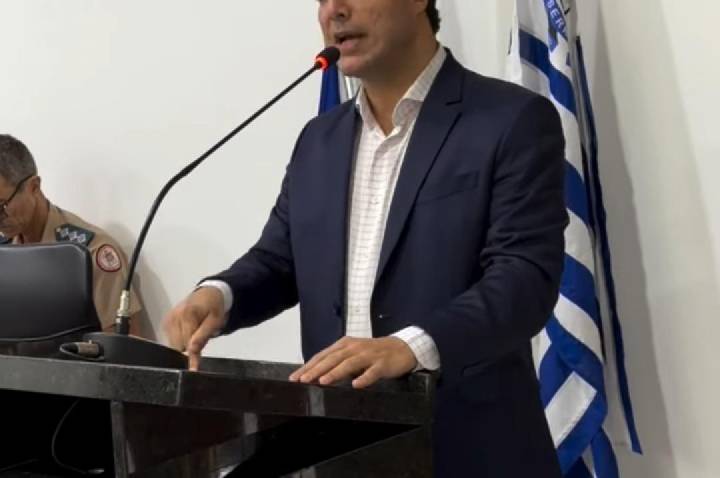 Prefeito apresenta projeto que cria benefício para gestantes e mães em Serrinha; Confira detalhes