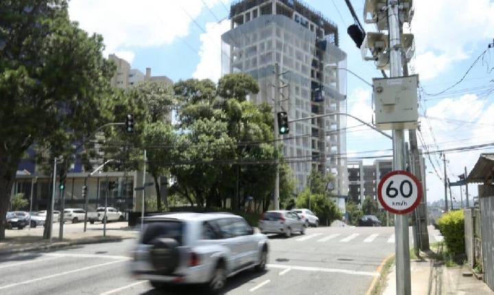 Projeto que obriga envio de foto em multas por videomonitoramento avança na Câmara dos Deputados