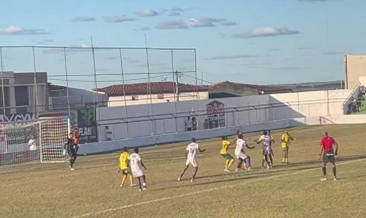 Seleção de Serrinha empata com Coité e decide em casa vaga na 3ª fase do Intermunicipal