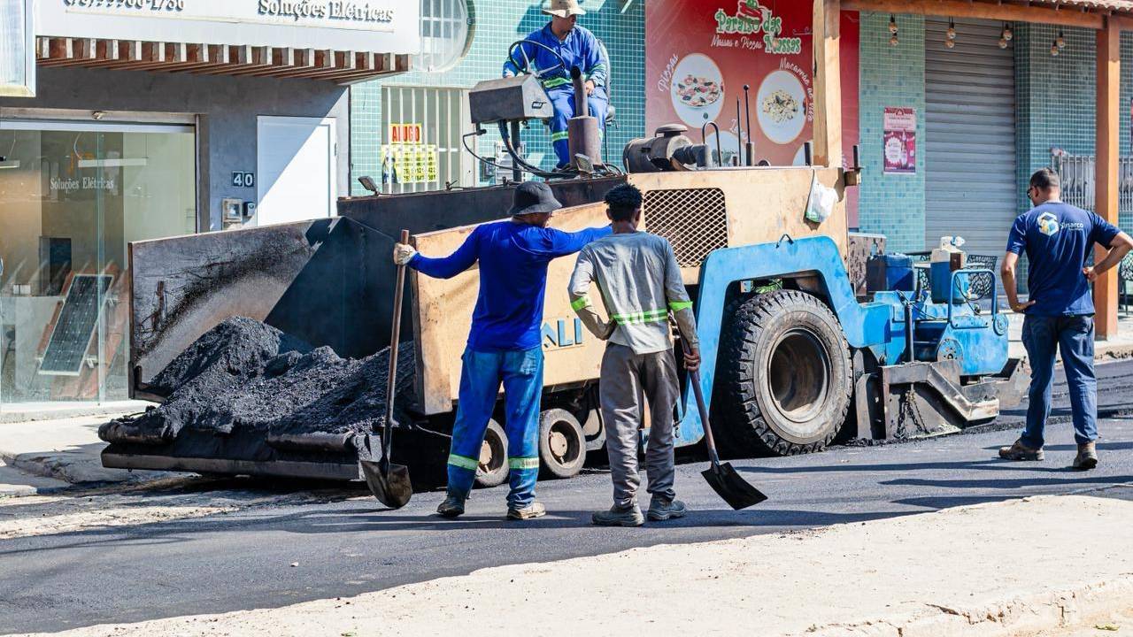 Serrinha inicia pavimentação de avenida que liga Praça Morena Bela à BR-116 Norte