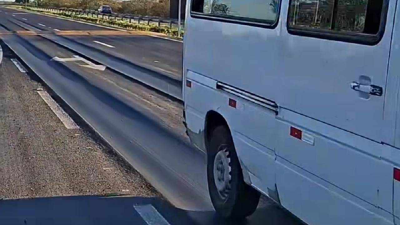 Trecho da BR-116 Norte recém-inaugurado em Serrinha apresenta afundamento da pista