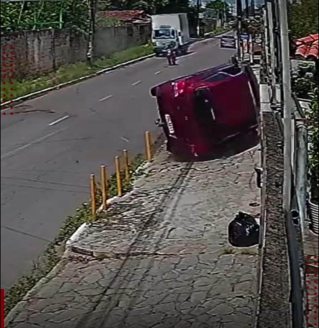 Motorista morre após ser baleado em perseguição; suspeito é preso pela PM; Veja vídeo