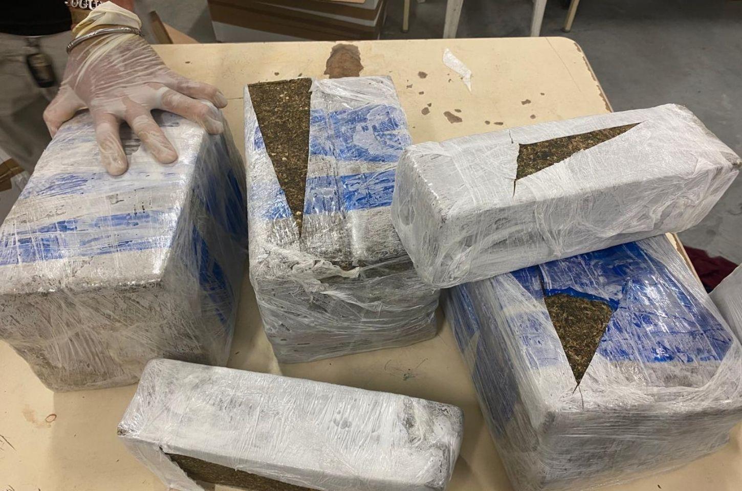 Polícia Civil apreende 66 quilos de maconha em etapa da Operação Postagem Legal