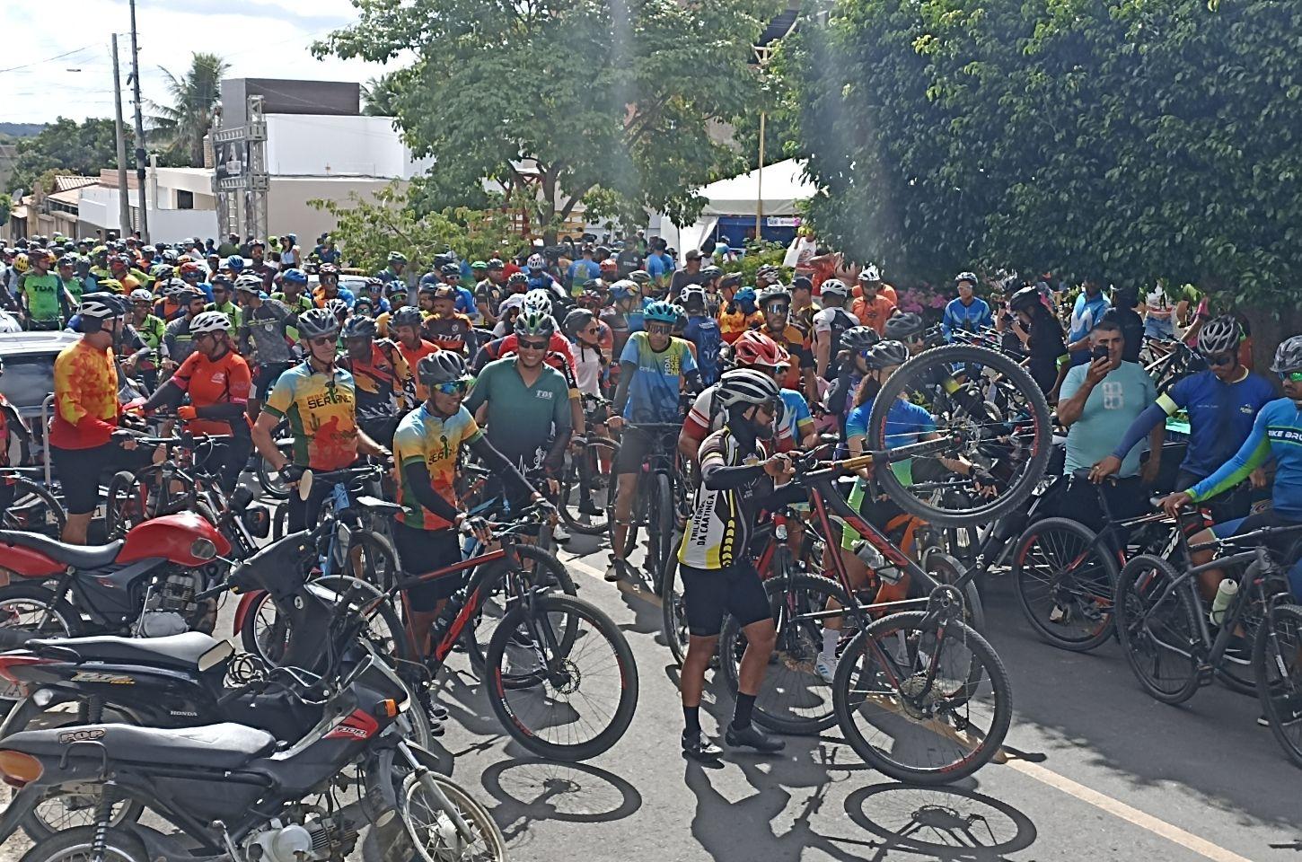 Cicloturismo abre dia de festividades pelo aniversário da cidade de Barrocas