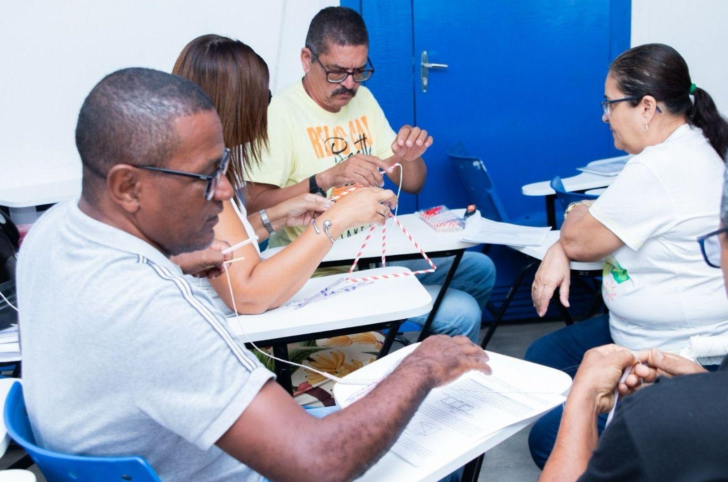 Prefeitura de Serrinha promove formação para professores de Matemática