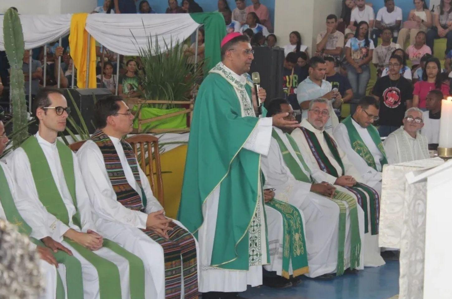 Bispo da Diocese de Serrinha lamenta falecimento do Papa e destaca legado de paz