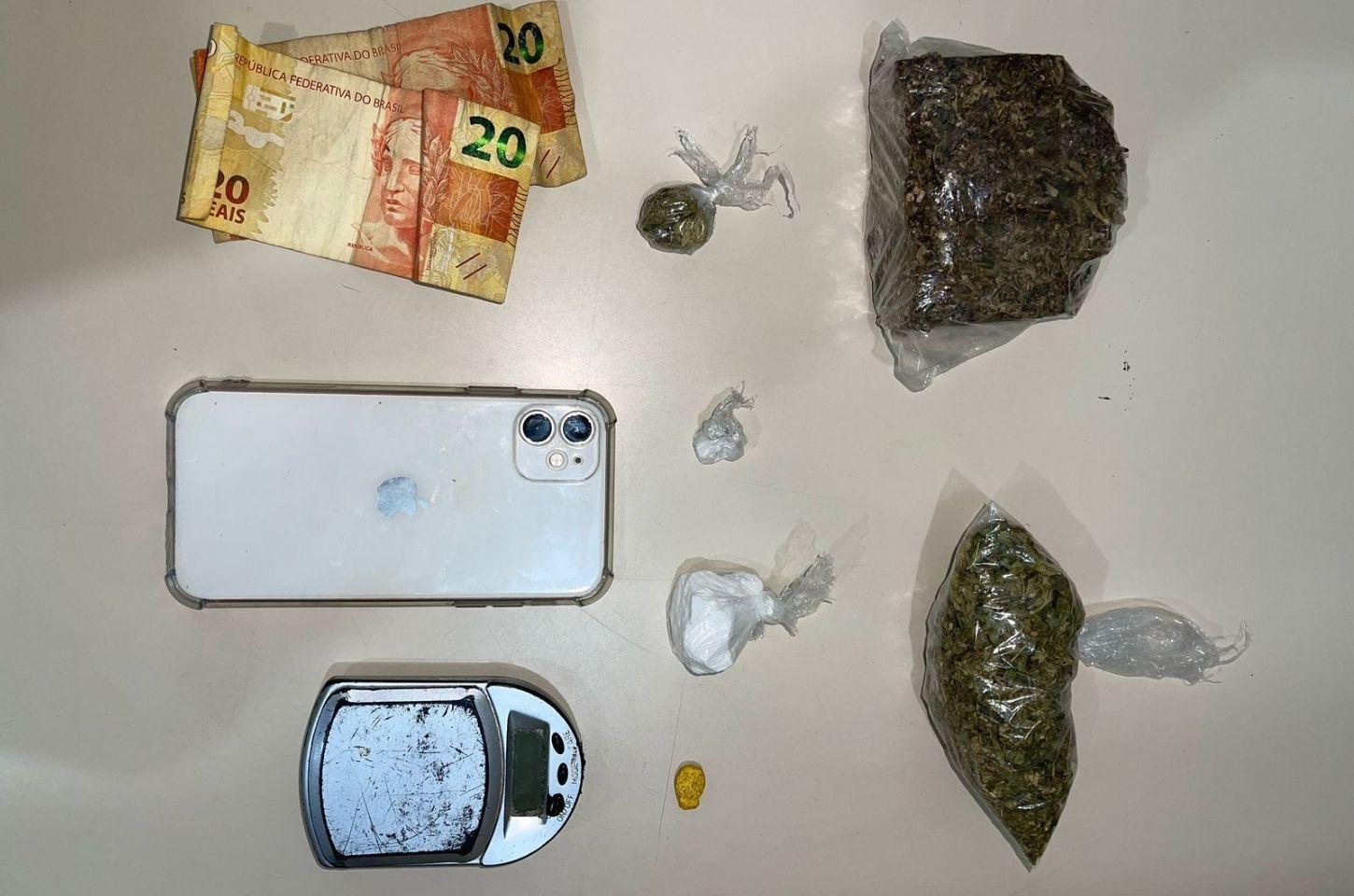 Polícia intercepta suspeito com diferentes tipos de drogas no centro de Coité