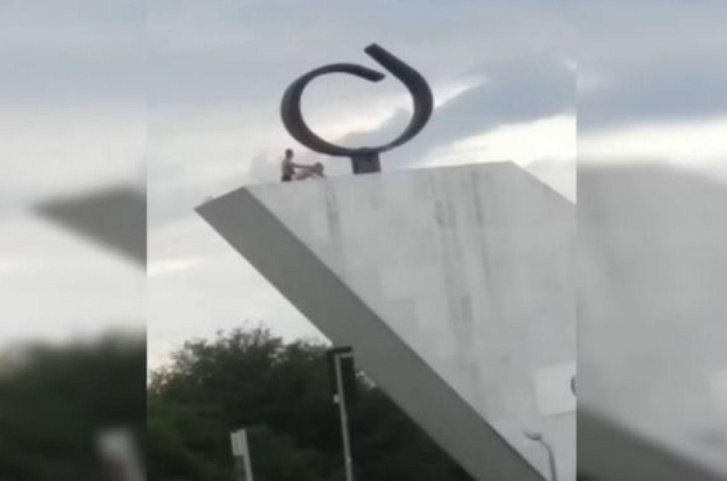 Casal é flagrado em ato sexual no Panteão da Pátria, em Brasília