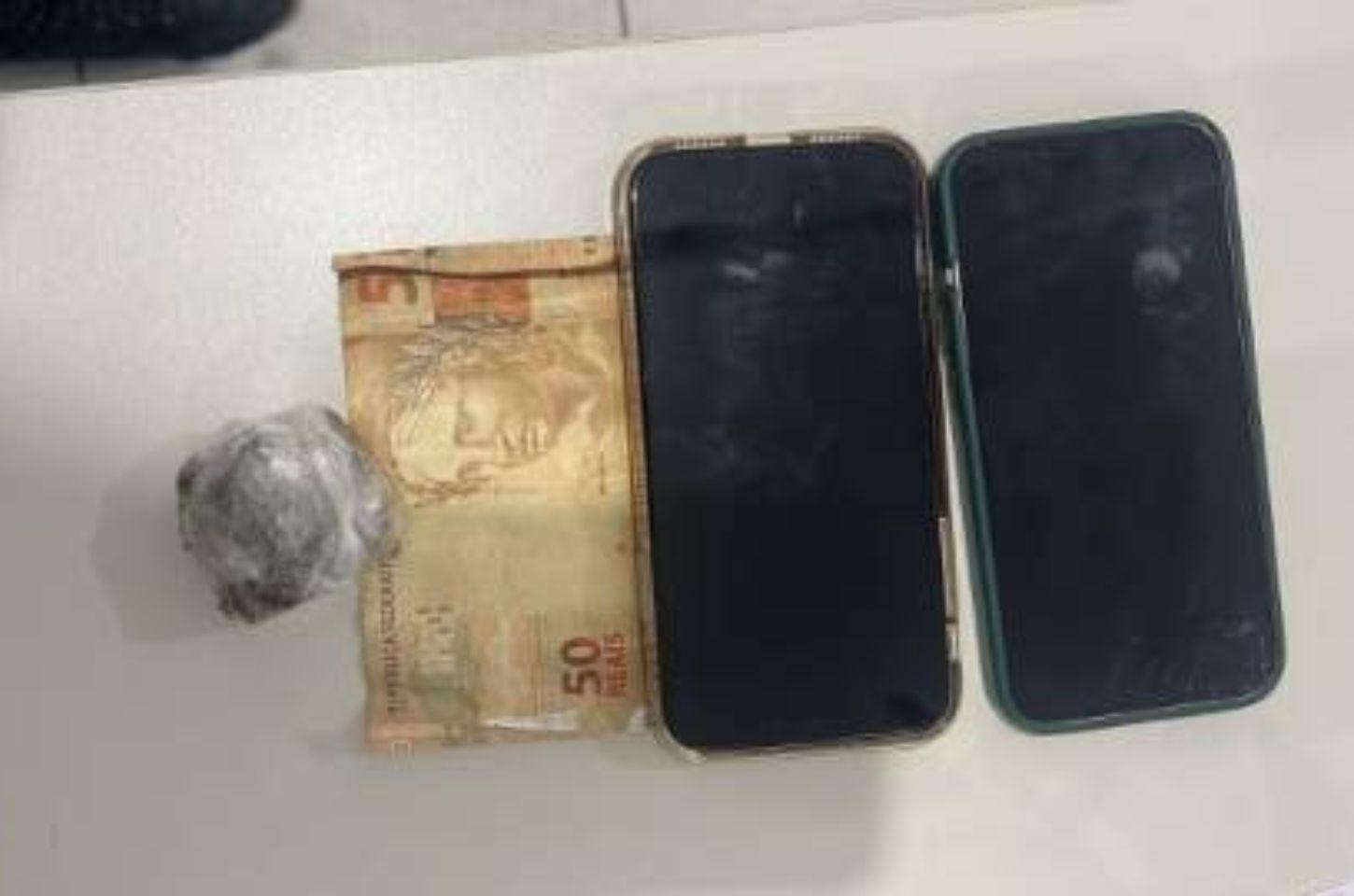 Homem é detido com drogas e sem habilitação na zona rural de Serrinha