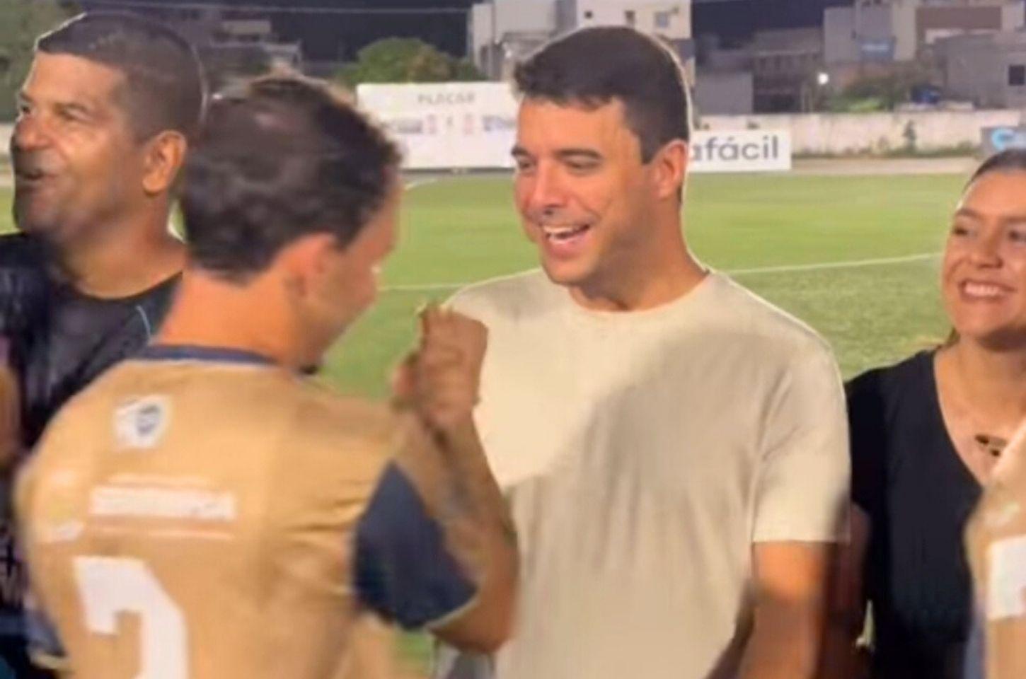 Prefeito Cyro elogia torcida e celebra sucesso histórico do Campeonato Serrinhense