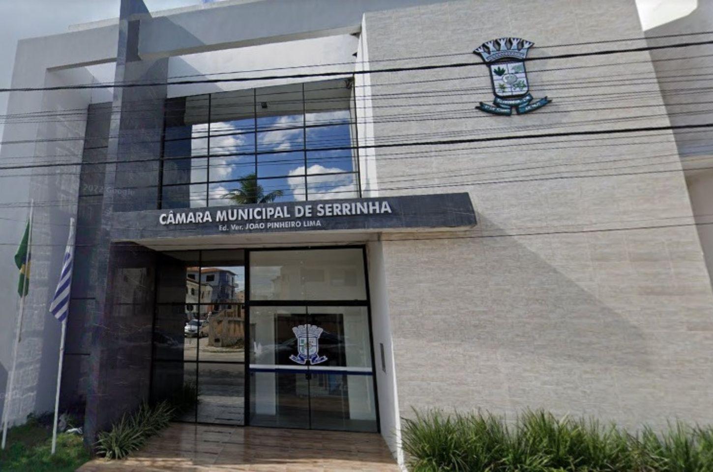 Sancionado reajuste salarial dos servidores do Poder Legislativo de Serrinha