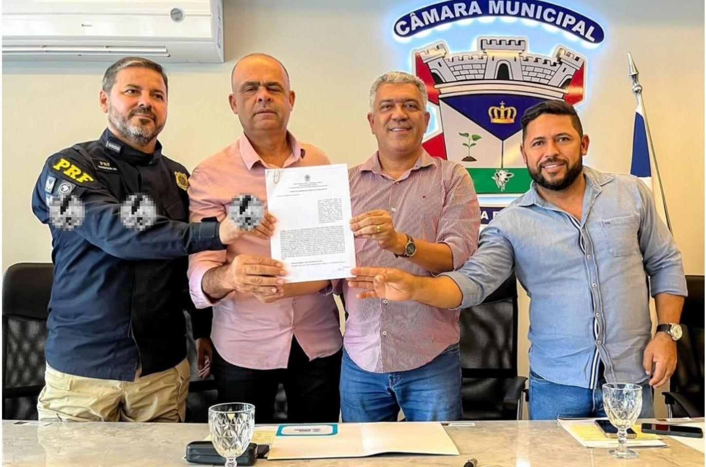 Santa Bárbara firma parceria com PRF para combater presença de animais soltos nas BR's