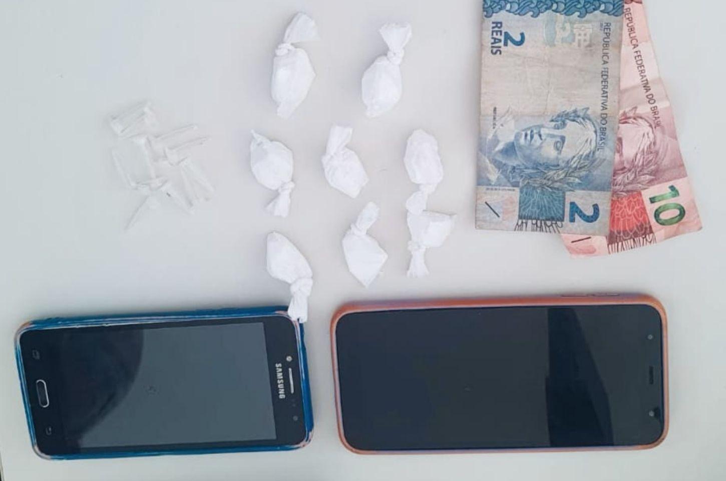 Suspeito é detido com drogas durante patrulhamento em Serrinha