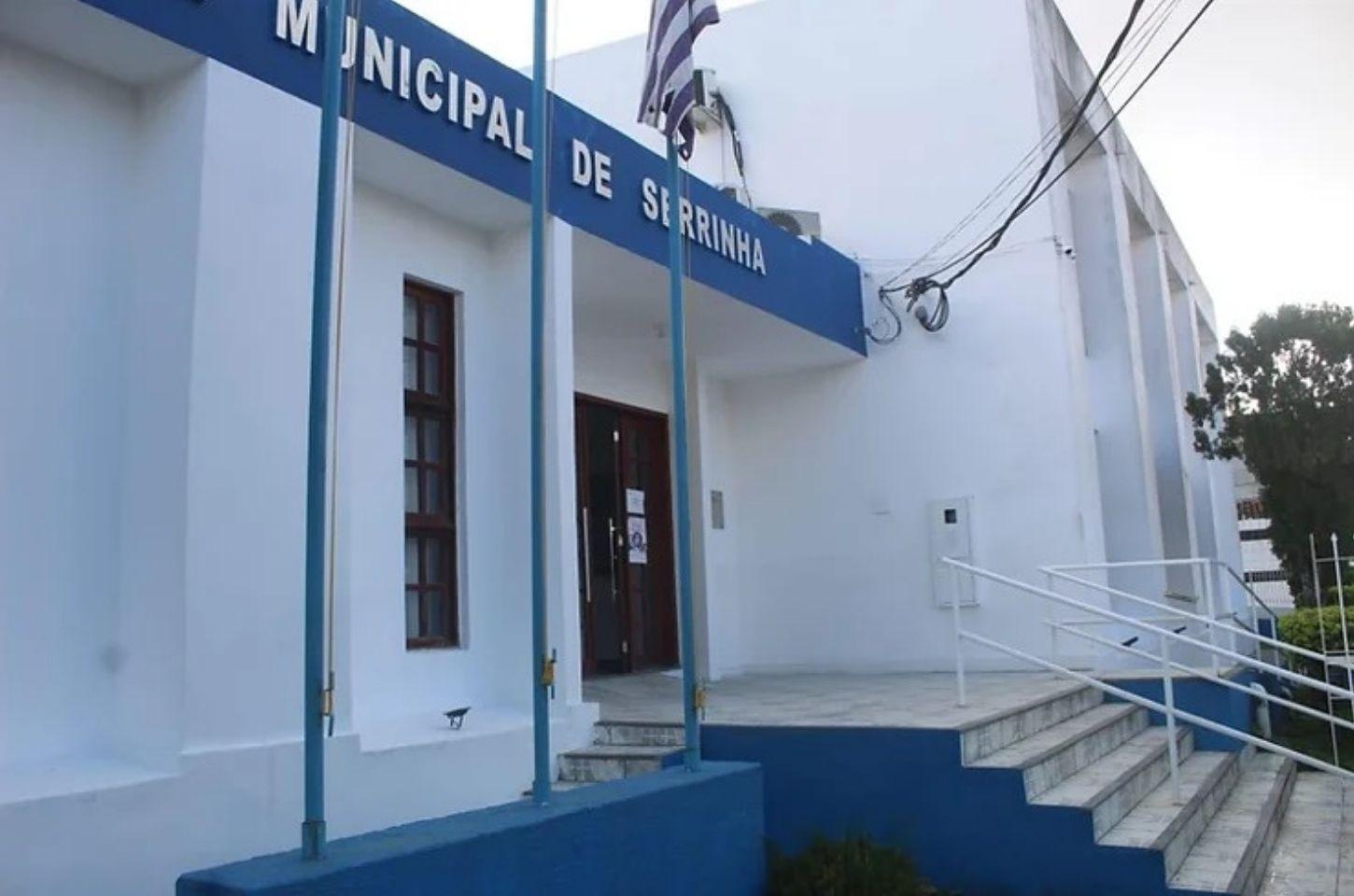Anunciado em abril, prefeito Cyro reafirma concurso público com vagas para diversas áreas