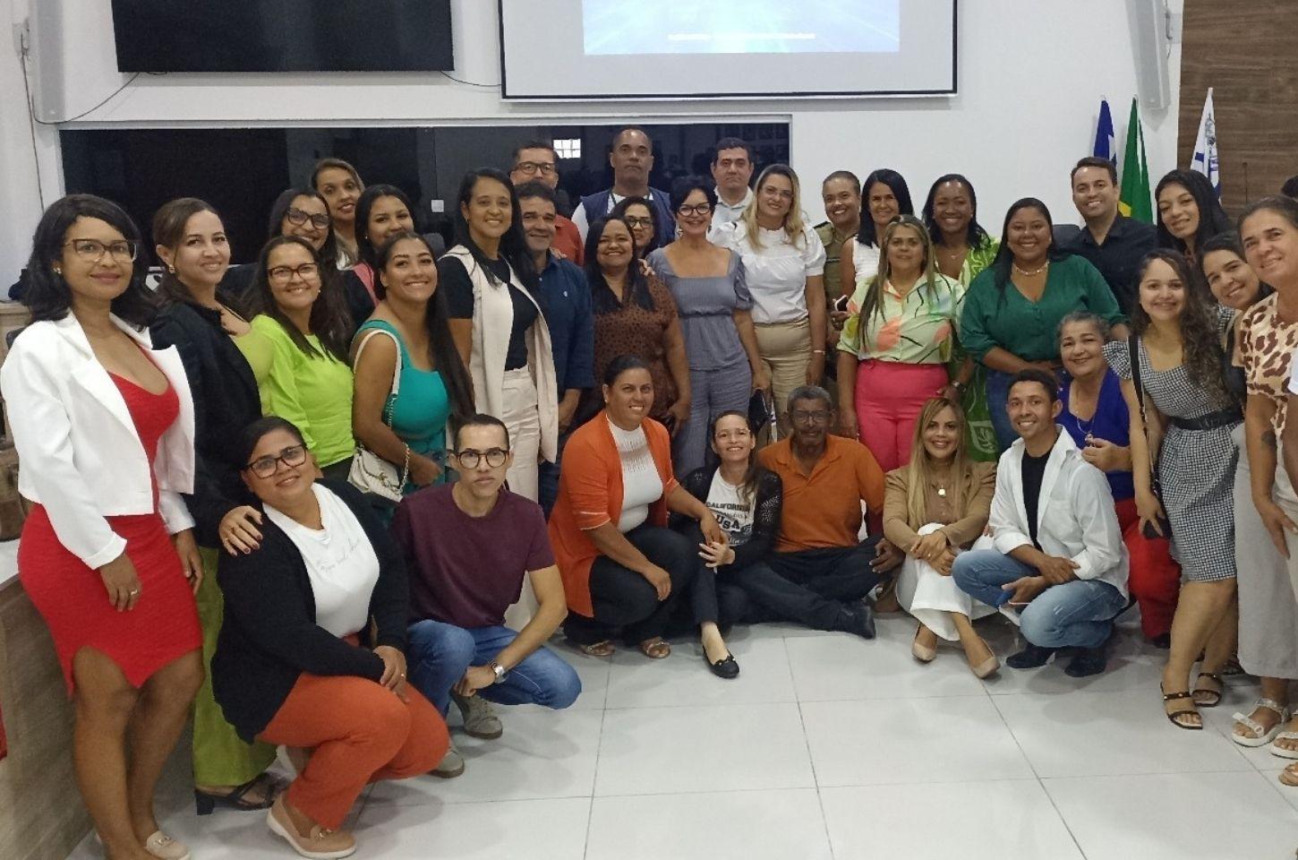 Luta por valorização: Assistentes sociais mobilizam-se em audiência pública na Câmara de Serrinha