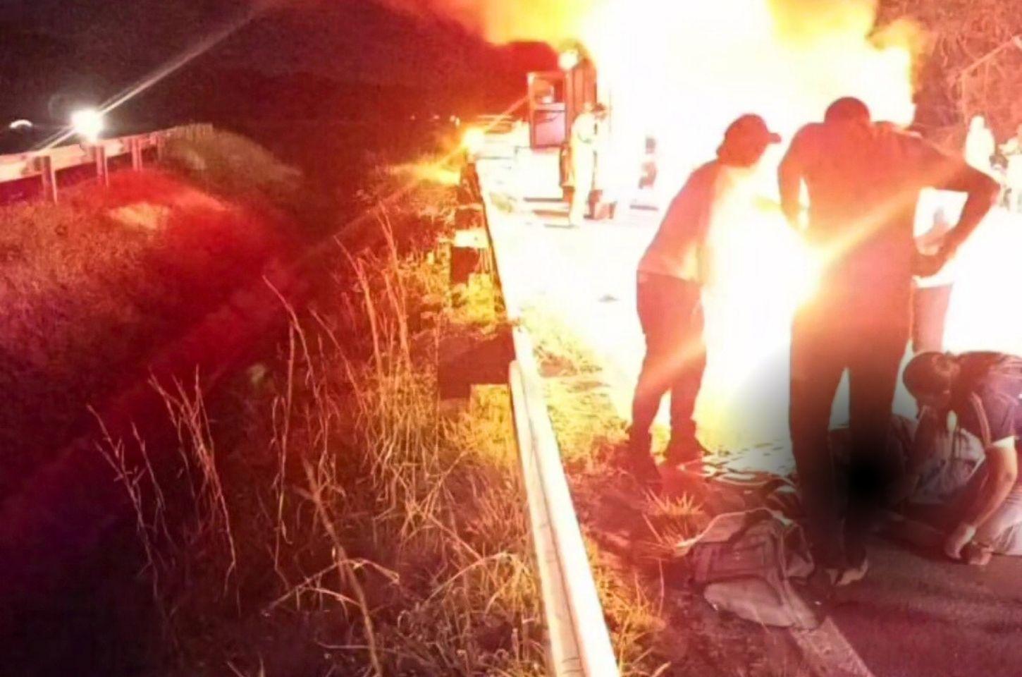 Explosão após colisão entre carro e moto deixa um morto em área turística da Bahia