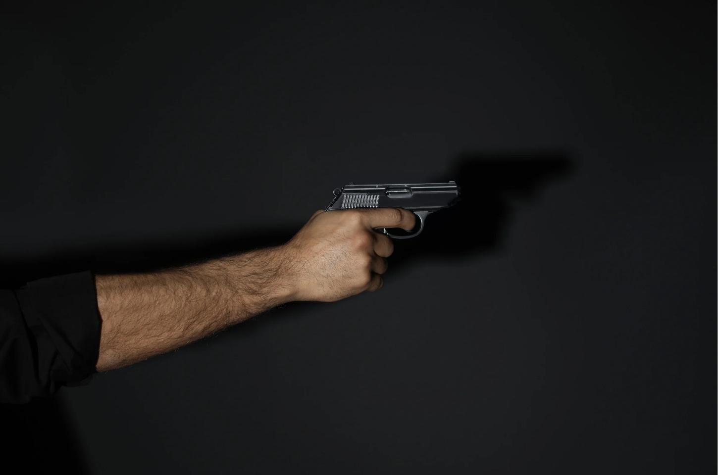 Homem é executado a tiros dentro de barbearia na região do sisal