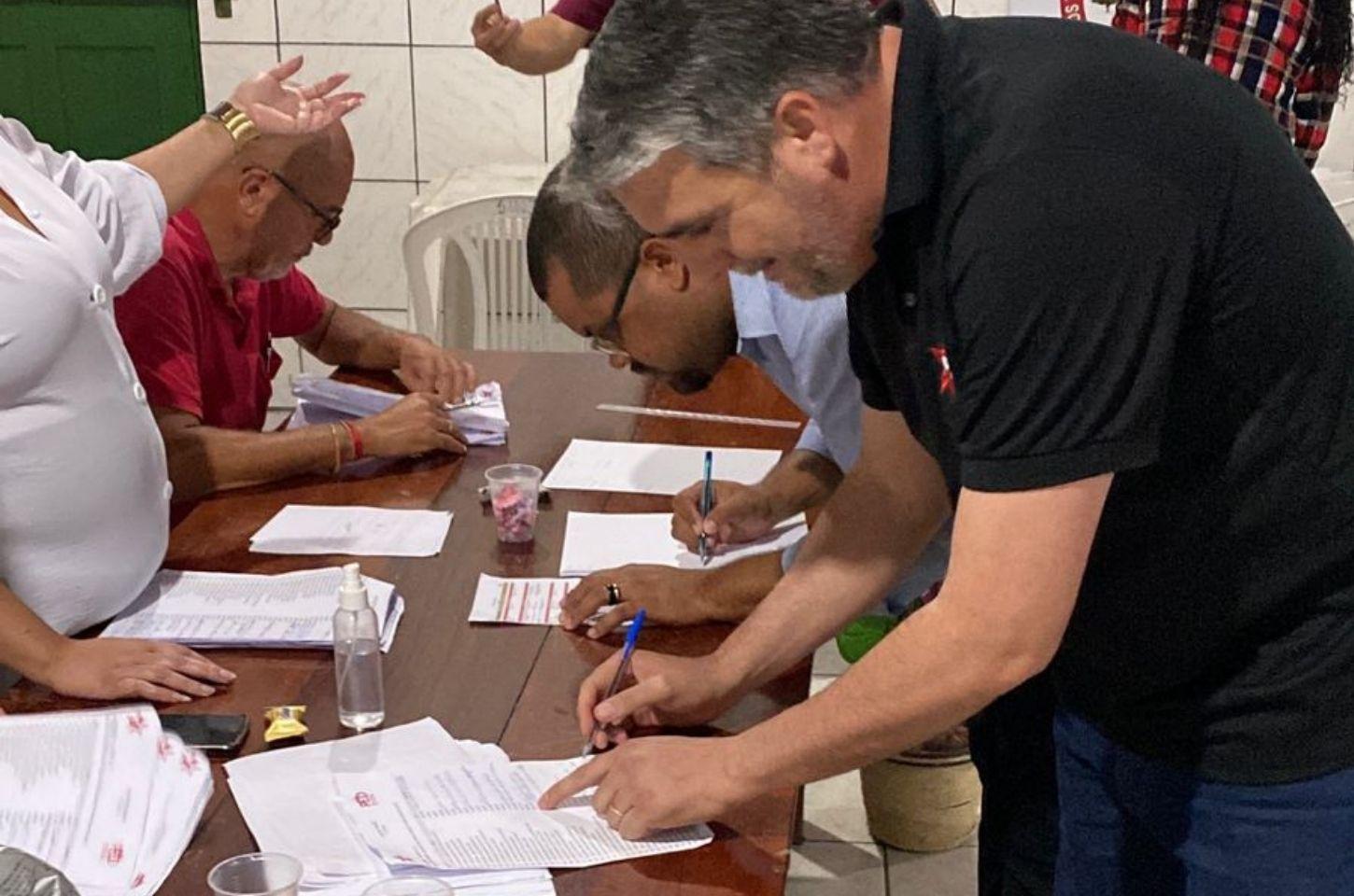 Sandro Magalhães avalia PED do PT em Serrinha: 