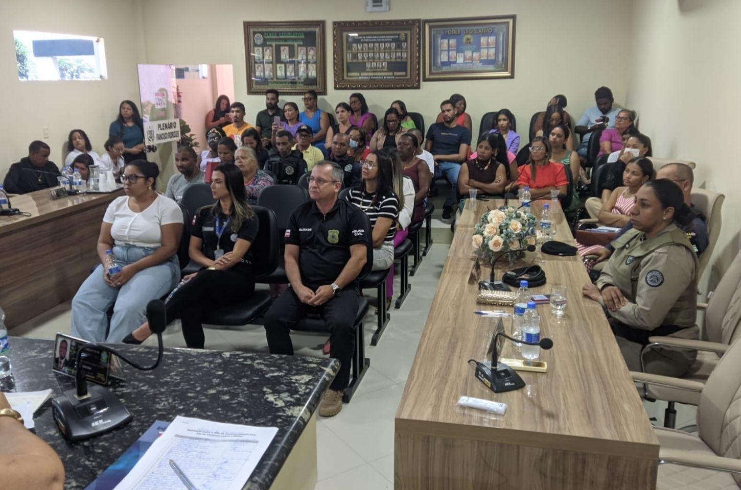 CICOM Serrinha participa de roda de conversa sobre enfrentamento à violência doméstica em Biritinga