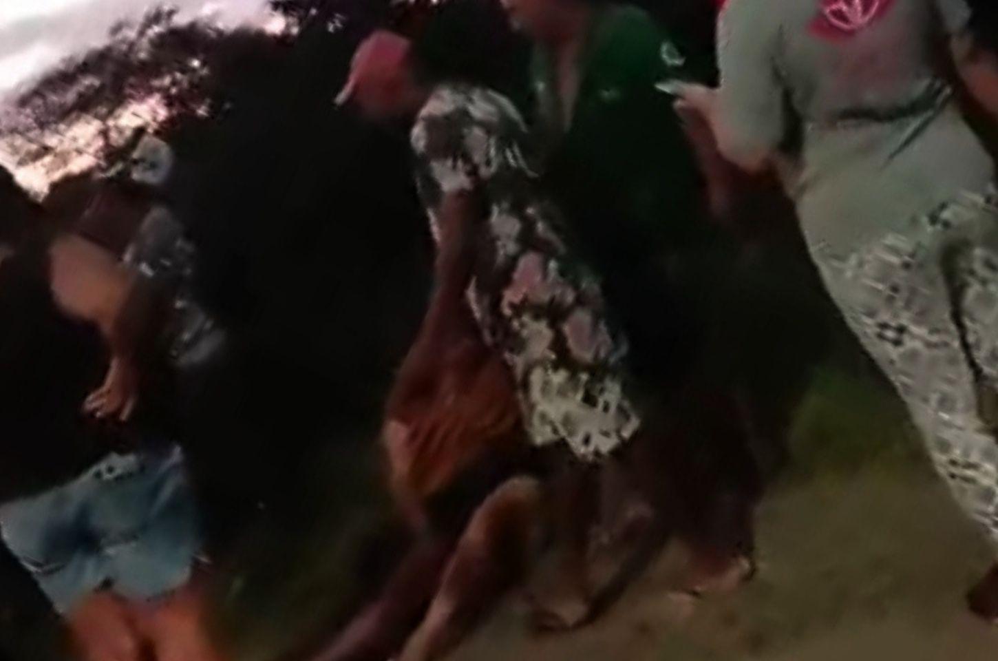Duas mulheres ficam feridas após capotamento de veículo na BR-116, em Serrinha