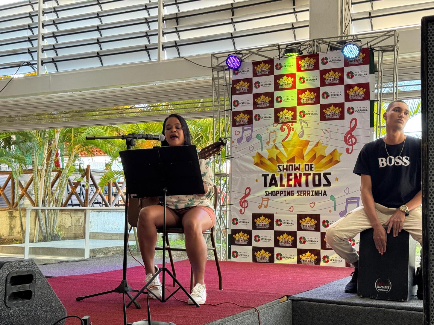 Show de Talentos do Shopping Serrinha define classificados após estreia das audições