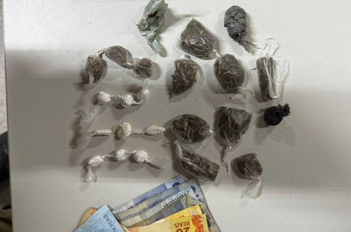Adolescente é apreendido com drogas em Araci