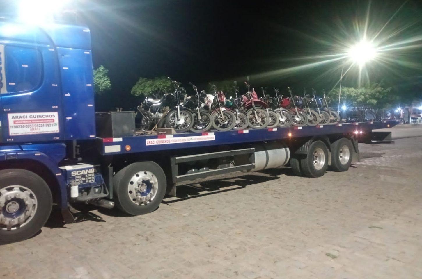 PM apreende motocicletas durante operação na zona rural de Araci