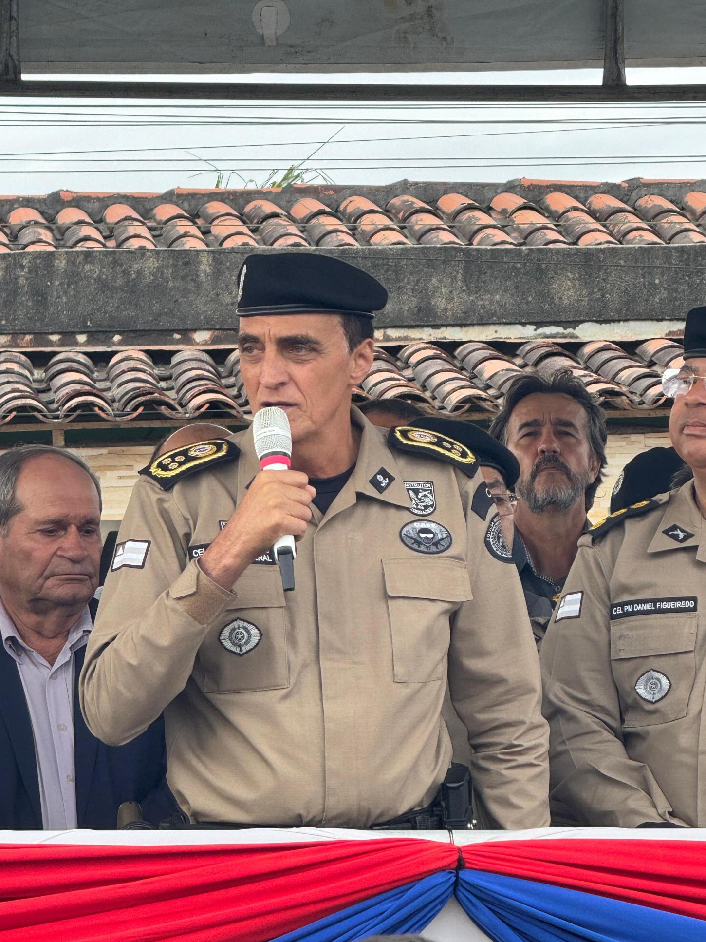 Comandante-Geral da PM destaca nova comandante do 16º BPM: 
