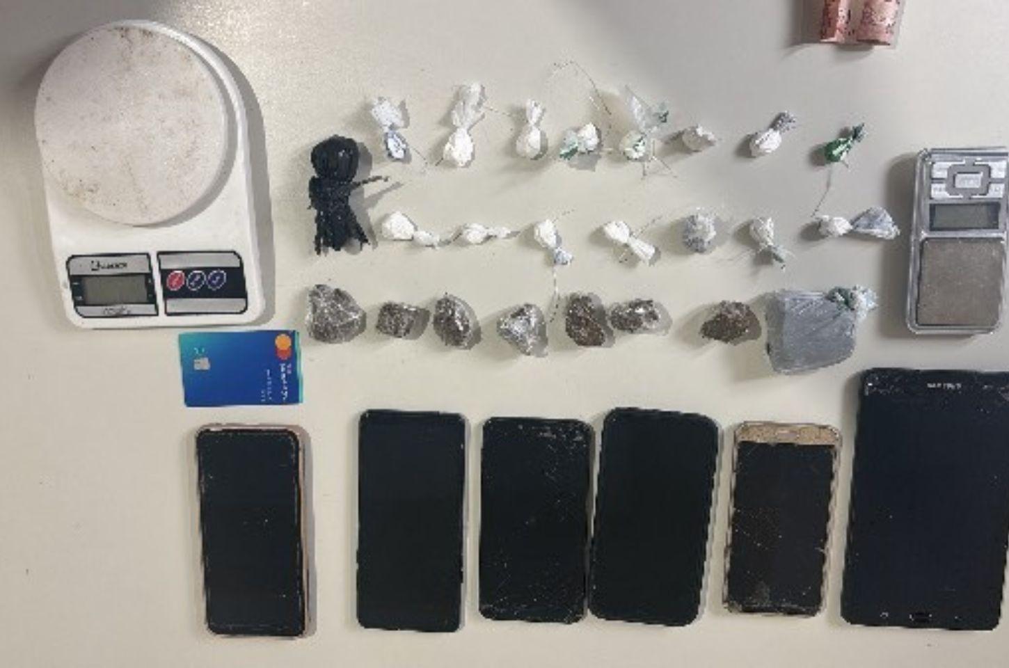 Jovem é detido por suspeita de tráfico de drogas no centro de município da região do sisal