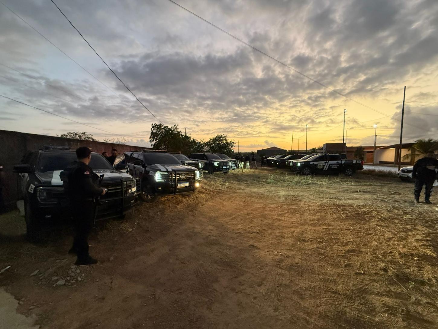 Operação cumpre 16 mandados e desarticula pontos de tráfico em Riachão do Jacuípe