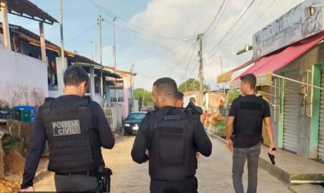 Polícia Civil cumpre mandado e prende homem condenado por roubo armado em Serrinha