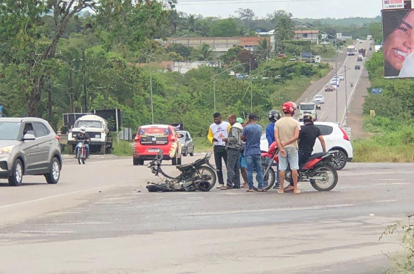 Acidente é registrado na BR-116 Norte em Serrinha