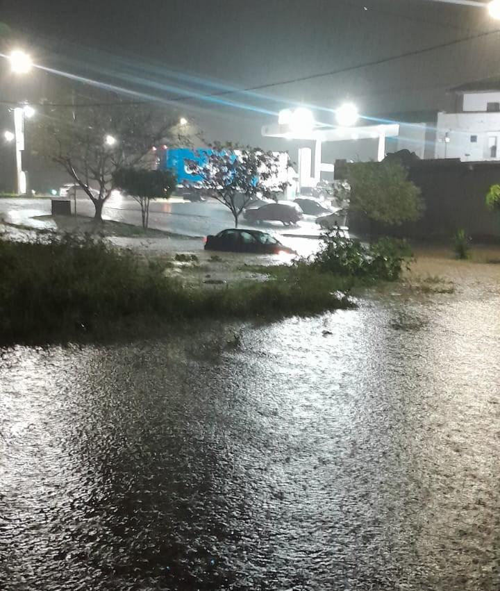 Bairro Colina das Mangueiras volta a sofrer com alagamentos; DNIT segue sem realizar serviços no local