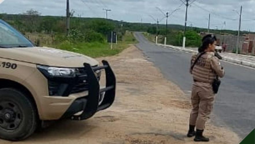 Homem com mandado de prisão em aberto é preso durante abordagem em Serrinha