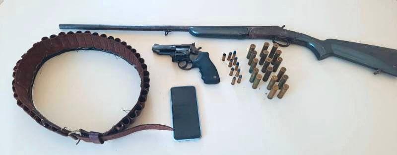 Idoso é detido por porte ilegal de arma após ameaçar irmã na zona rural de Serrinha