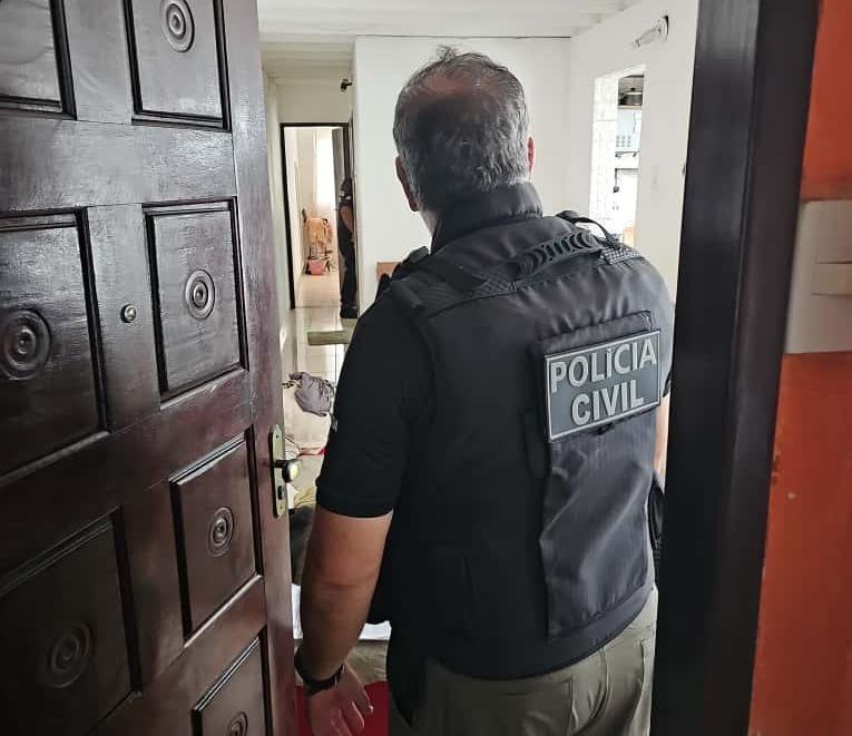 Mulher é presa por aplicar golpes financeiros contra idosos na Região Metropolitana de Salvador