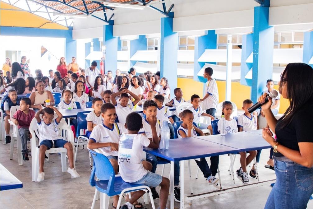 Prefeito de Serrinha anuncia licitação para aquisição de equipamentos para a rede municipal de ensino
